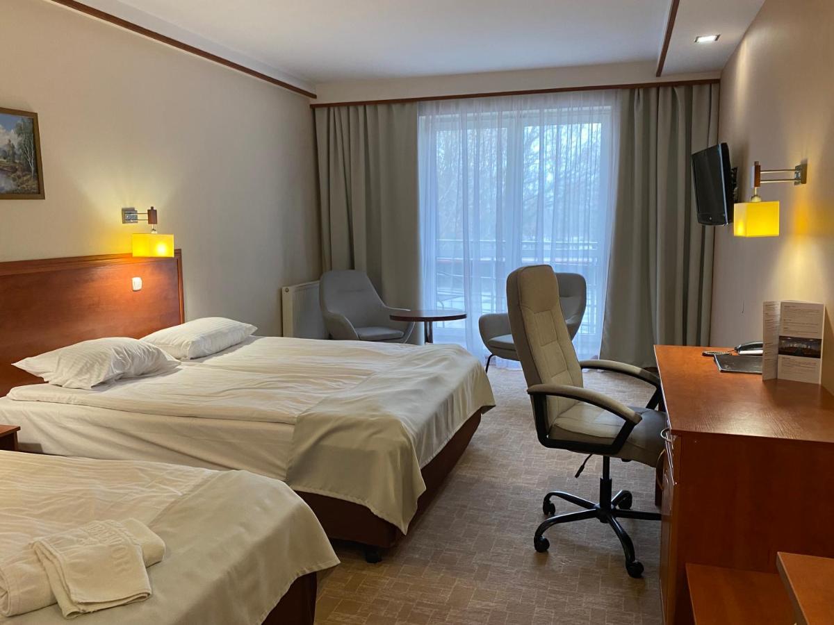 Hotel Ambasador Chojny Łódź Eksteriør billede